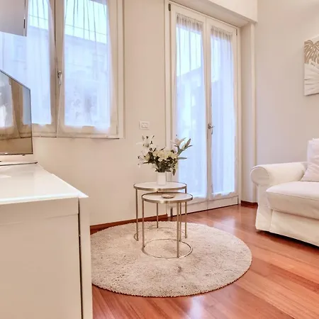 Apartment Easylife - Elegante Bilocale A Due Passi Dal Colorato Quartiere Di Porta Venezia Milan