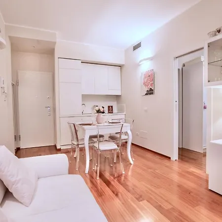 Apartment Easylife - Elegante Bilocale A Due Passi Dal Colorato Quartiere Di Porta Venezia *