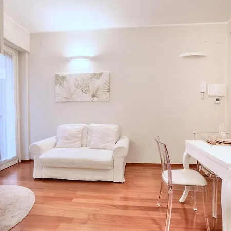 Easylife - Elegante Bilocale A Due Passi Dal Colorato Quartiere Di Porta Venezia Apartment