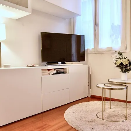 Easylife - Elegante Bilocale A Due Passi Dal Colorato Quartiere Di Porta Venezia Apartment Milan