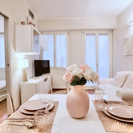 Easylife - Elegante Bilocale A Due Passi Dal Colorato Quartiere Di Porta Venezia Apartment Milan