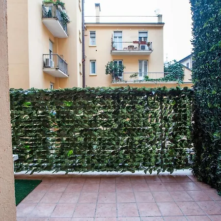 Easylife - Elegante Bilocale A Due Passi Dal Colorato Quartiere Di Porta Venezia Apartment *