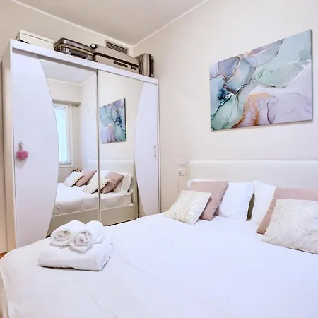 Easylife - Elegante Bilocale A Due Passi Dal Colorato Quartiere Di Porta Venezia * Milan