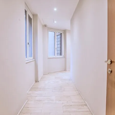 Easylife - Elegante Bilocale A Due Passi Dal Colorato Quartiere Di Porta Venezia * Milan